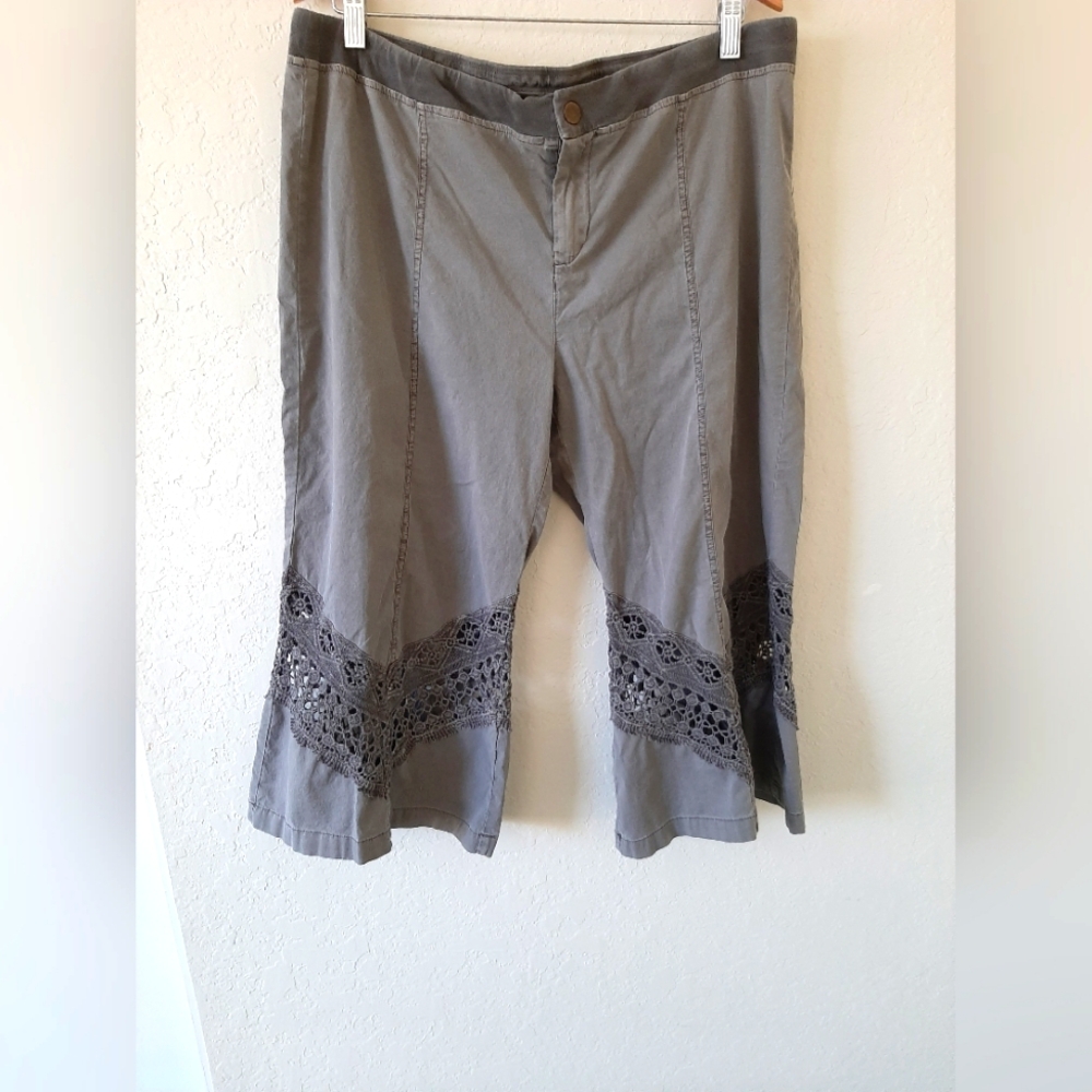 XCVI Embroidered Crop Pants Size XL